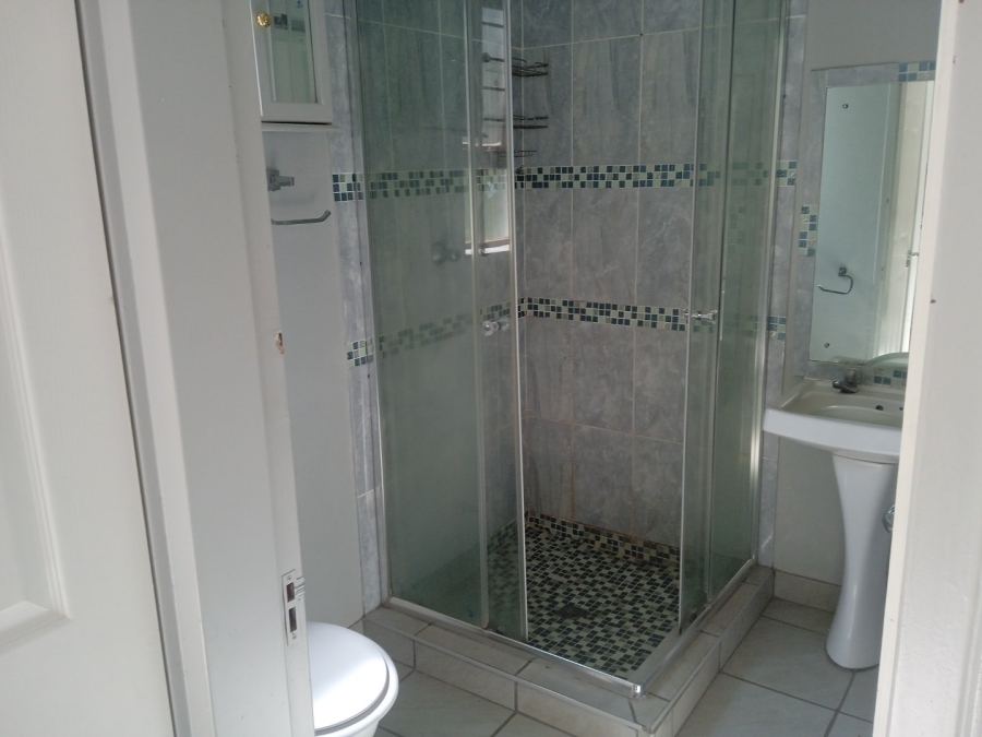 To Let 1 Bedroom Property for Rent in Kosmos North West